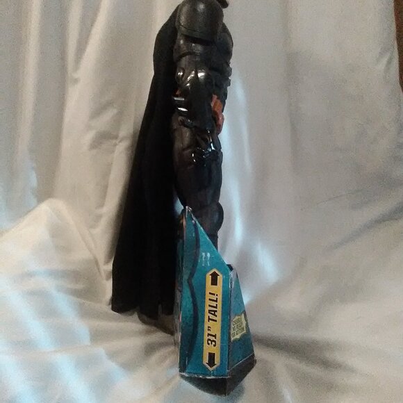 Batman , 31 Inch Giant Batman The Dark Knight Rises Action Figure - Picture 8 of 11
